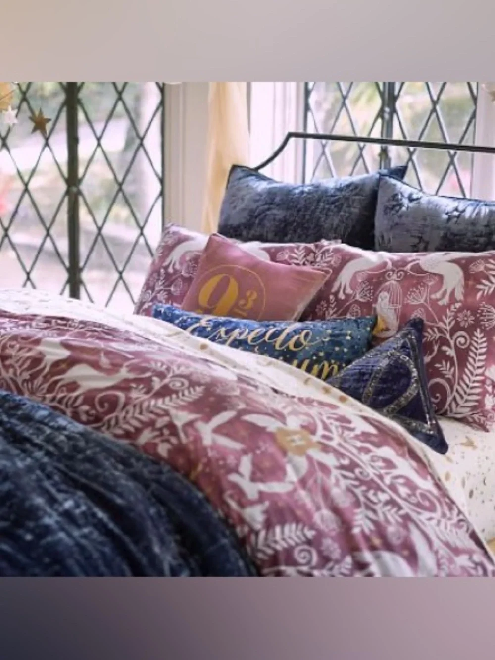 Pottery Barn Patronus Damask Duvet Set